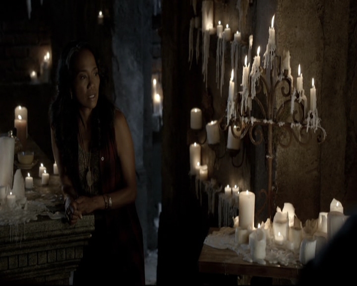 VampireDiariesWorld-dot-nl_TheOriginals-2x05RedDoor0815.jpg