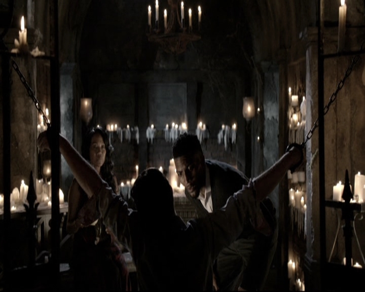 VampireDiariesWorld-dot-nl_TheOriginals-2x05RedDoor2157.jpg