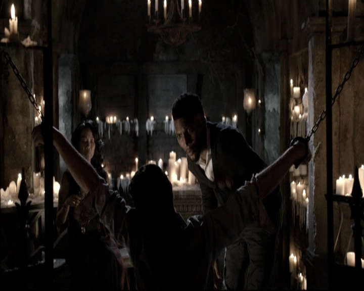 VampireDiariesWorld-dot-nl_TheOriginals-2x05RedDoor2158.jpg