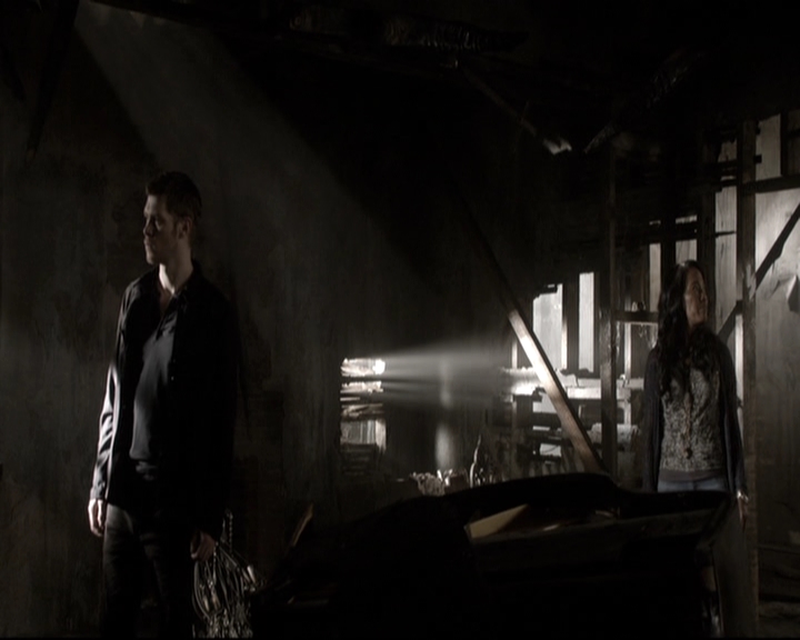 VampireDiariesWorld_dot_nl-TheOriginals_2x06WheelInsidetheWheel0533.jpg