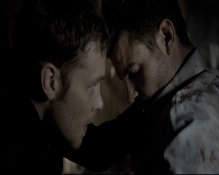 VampireDiariesWorld_dot_nl-TheOriginals_2x06WheelInsidetheWheel2006.jpg