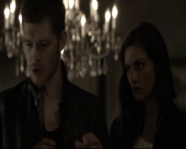 VampireDiariesWorld_dot_nl-TheOriginals_2x07ChasingTheDevilsTail0101.jpg