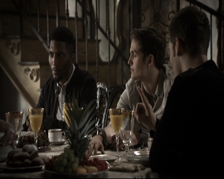 VampireDiariesWorld_dot_nl-TheOriginals_2x08TheBrothersThatCareToForgot0046.jpg