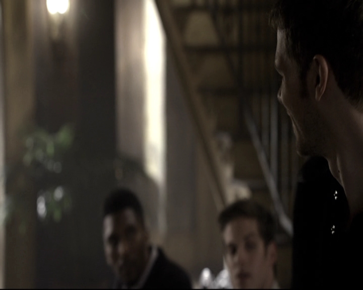 VampireDiariesWorld_dot_nl-TheOriginals_2x08TheBrothersThatCareToForgot0102.jpg