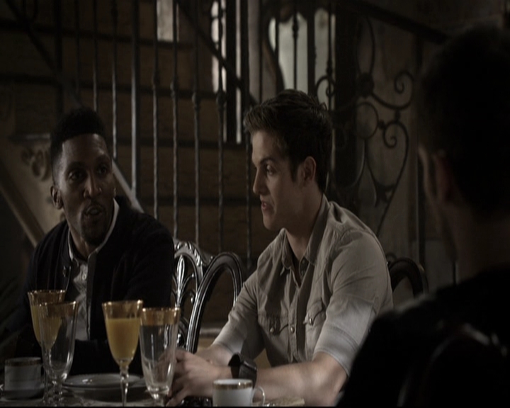 VampireDiariesWorld_dot_nl-TheOriginals_2x08TheBrothersThatCareToForgot0110.jpg