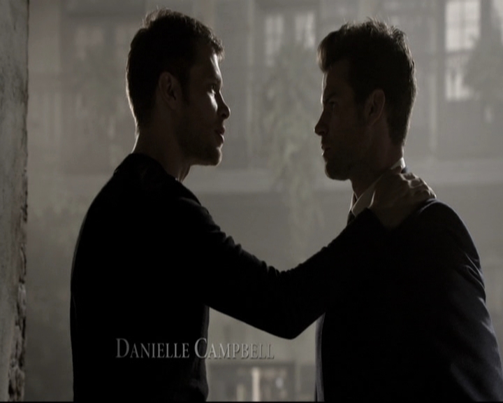 VampireDiariesWorld_dot_nl-TheOriginals_2x08TheBrothersThatCareToForgot0189.jpg