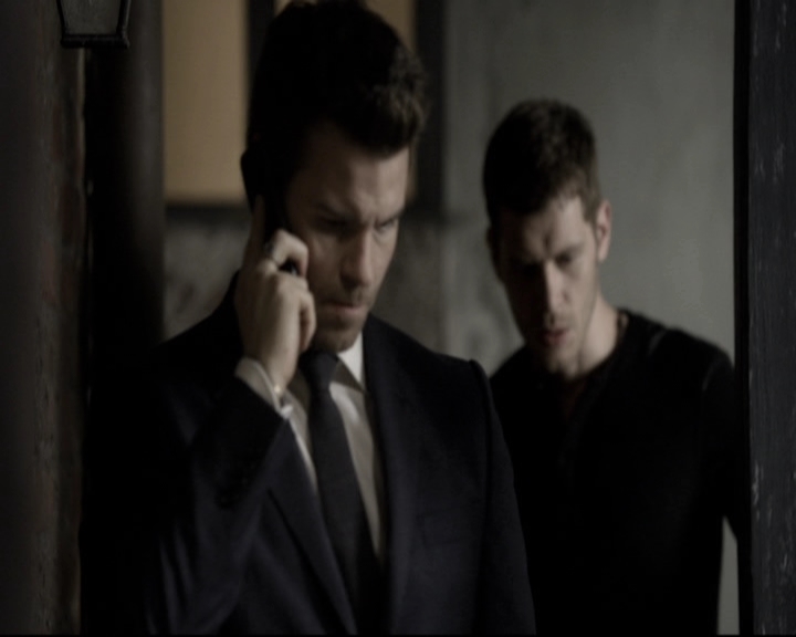 VampireDiariesWorld_dot_nl-TheOriginals_2x08TheBrothersThatCareToForgot0204.jpg