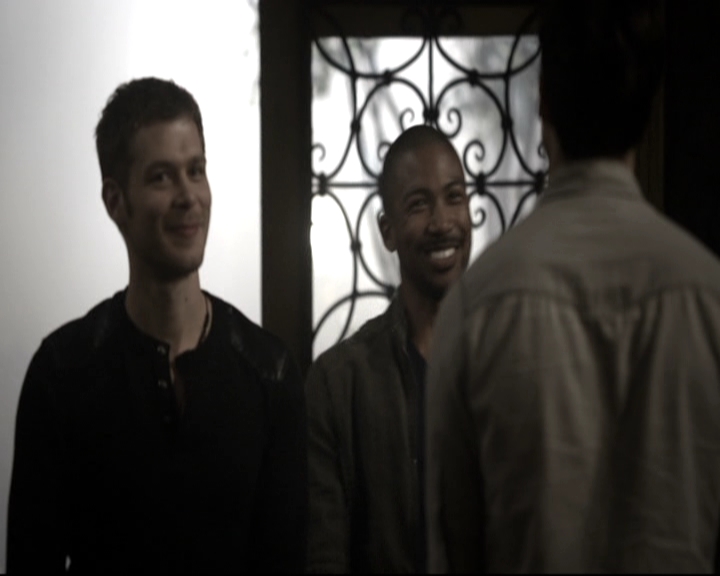 VampireDiariesWorld_dot_nl-TheOriginals_2x08TheBrothersThatCareToForgot0444.jpg