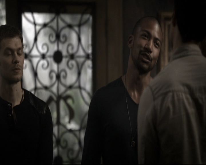 VampireDiariesWorld_dot_nl-TheOriginals_2x08TheBrothersThatCareToForgot0456.jpg