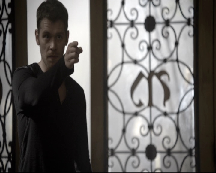 VampireDiariesWorld_dot_nl-TheOriginals_2x08TheBrothersThatCareToForgot0704.jpg