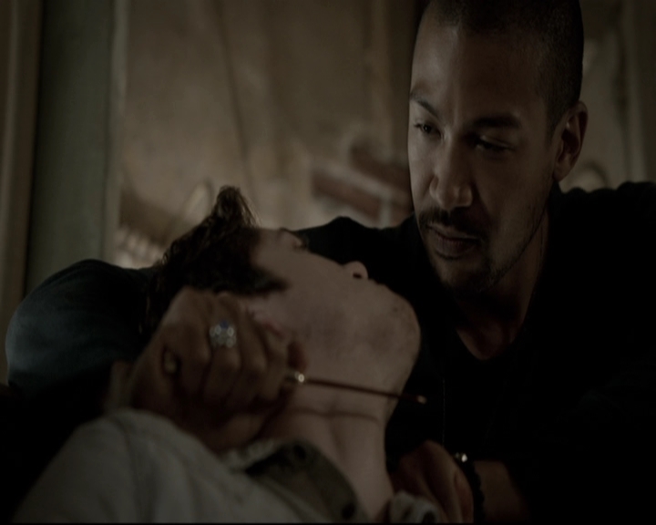 VampireDiariesWorld_dot_nl-TheOriginals_2x08TheBrothersThatCareToForgot1127.jpg