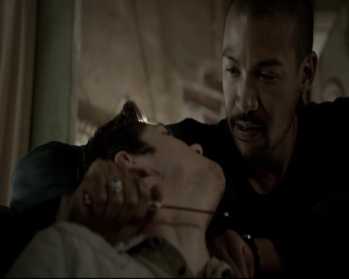 VampireDiariesWorld_dot_nl-TheOriginals_2x08TheBrothersThatCareToForgot1132.jpg