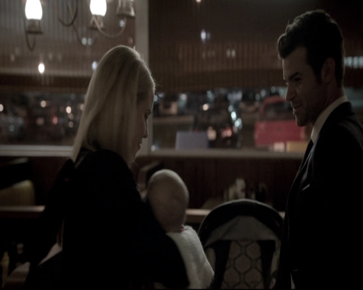 VampireDiariesWorld_dot_nl-TheOriginals_2x08TheBrothersThatCareToForgot1935.jpg