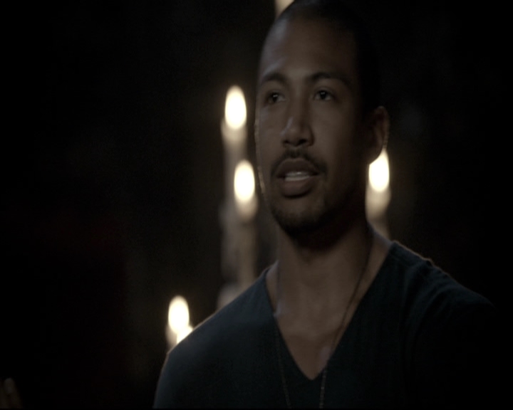 VampireDiariesWorld_dot_nl-TheOriginals_2x08TheBrothersThatCareToForgot1979.jpg