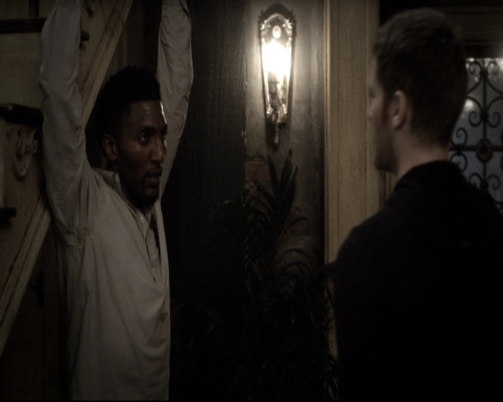 VampireDiariesWorld_dot_nl-TheOriginals_2x08TheBrothersThatCareToForgot2230.jpg