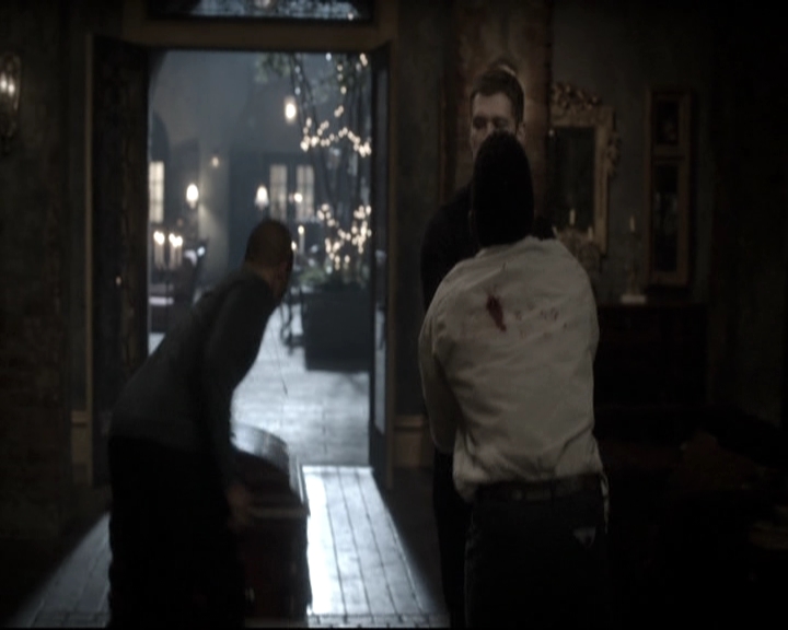 VampireDiariesWorld_dot_nl-TheOriginals_2x08TheBrothersThatCareToForgot2245.jpg