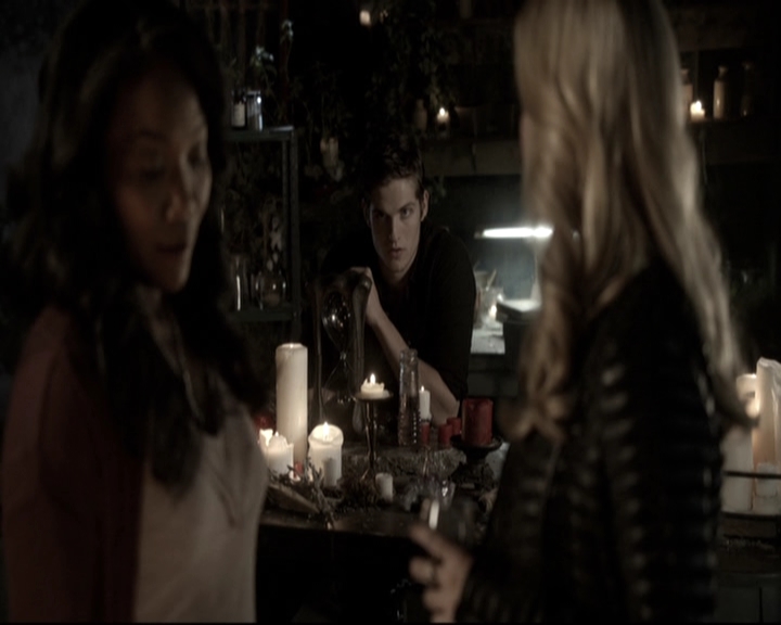 VampireDiariesWorld_dot_nl-TheOriginals_2x09TheMapOfMoments1615.jpg