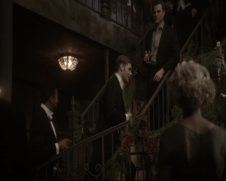 VampireDiariesWorld_dot_nl-TheOriginals_2x09TheMapOfMoments1941.jpg