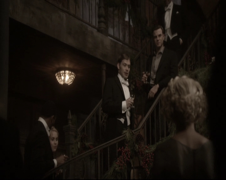 VampireDiariesWorld_dot_nl-TheOriginals_2x09TheMapOfMoments1942.jpg