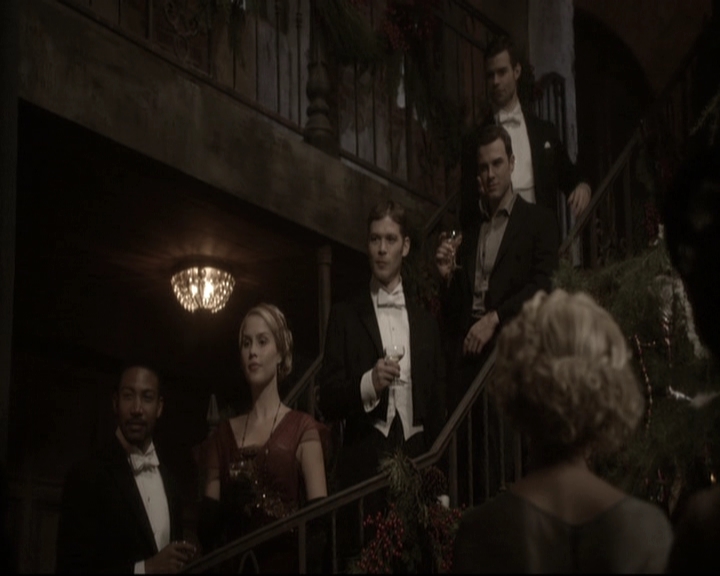 VampireDiariesWorld_dot_nl-TheOriginals_2x09TheMapOfMoments1948.jpg