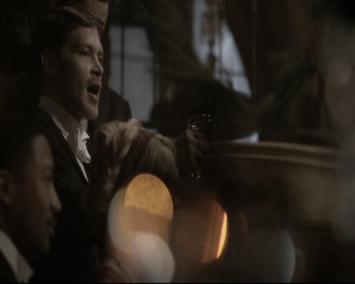 VampireDiariesWorld_dot_nl-TheOriginals_2x09TheMapOfMoments1955.jpg