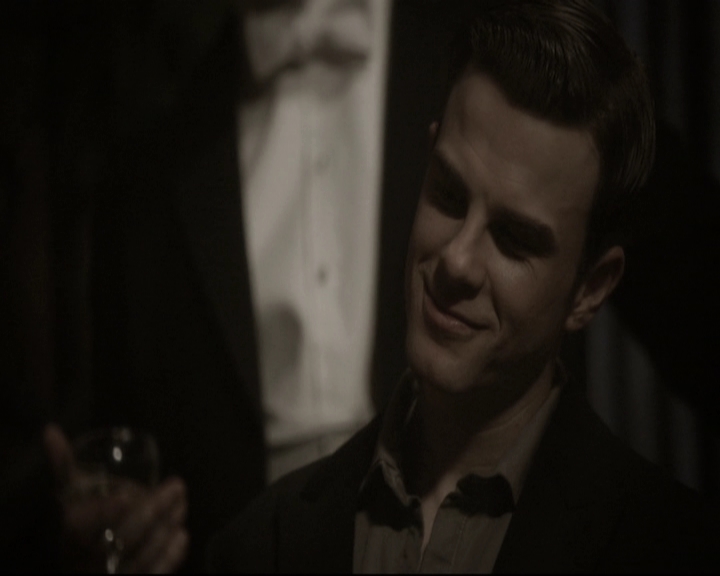 VampireDiariesWorld_dot_nl-TheOriginals_2x09TheMapOfMoments1970.jpg