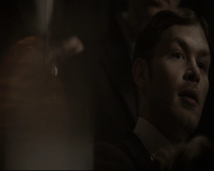 VampireDiariesWorld_dot_nl-TheOriginals_2x09TheMapOfMoments1974.jpg