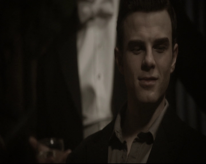 VampireDiariesWorld_dot_nl-TheOriginals_2x09TheMapOfMoments1976.jpg