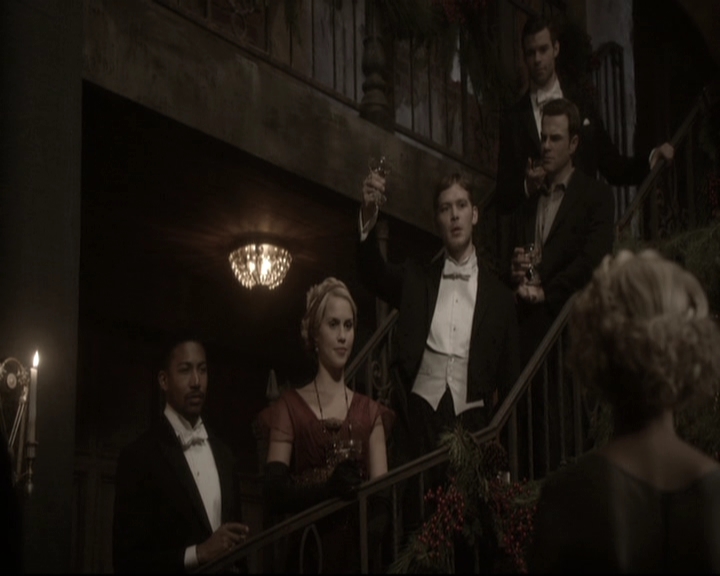 VampireDiariesWorld_dot_nl-TheOriginals_2x09TheMapOfMoments1980.jpg