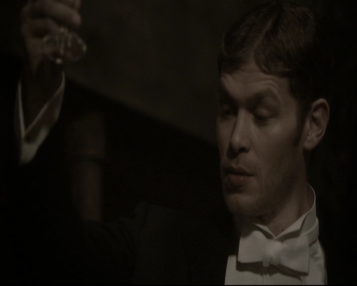 VampireDiariesWorld_dot_nl-TheOriginals_2x09TheMapOfMoments1982.jpg