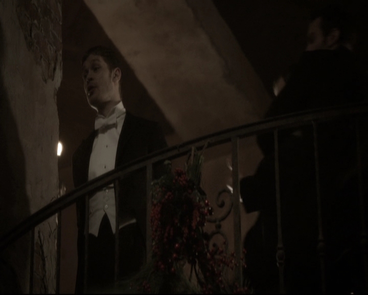 VampireDiariesWorld_dot_nl-TheOriginals_2x09TheMapOfMoments1995.jpg