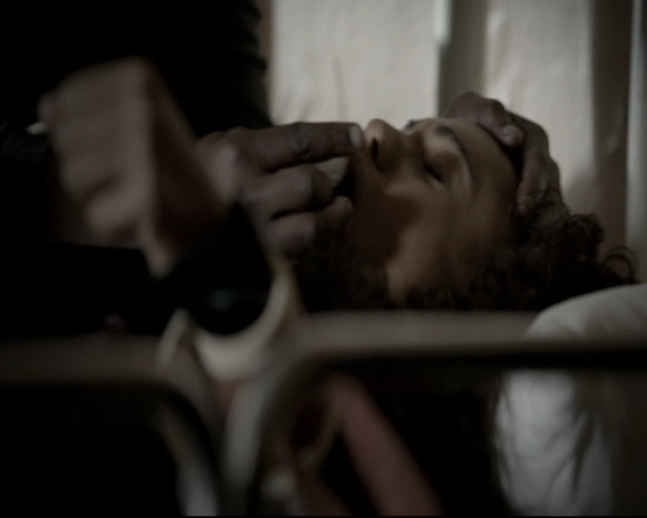 VampireDiariesWorld_dot_nl-TheOriginals_2x10GonnaSetYourFlagOnFire0206.jpg