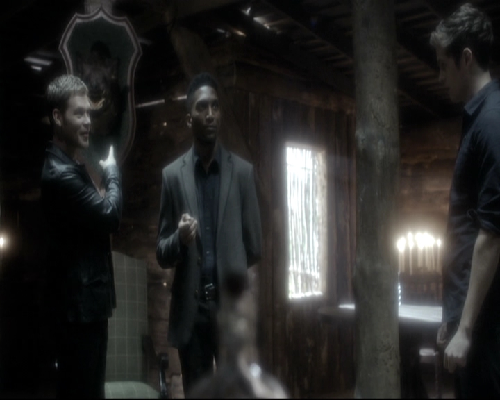 VampireDiariesWorld_dot_nl-TheOriginals_2x11BrotherhoodOfTheDamned0816.jpg