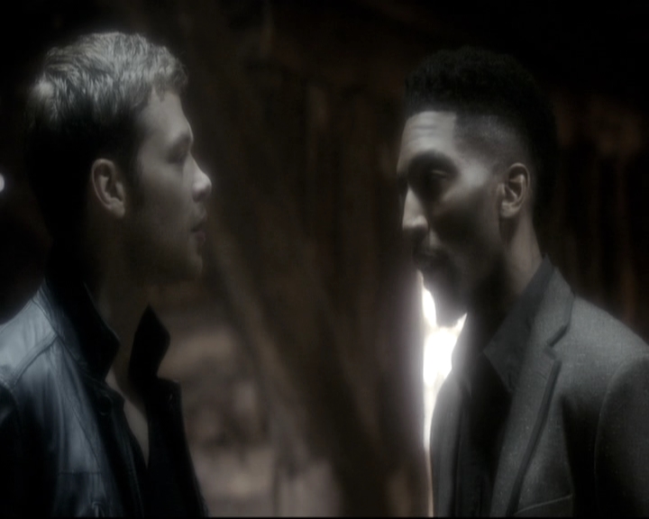 VampireDiariesWorld_dot_nl-TheOriginals_2x11BrotherhoodOfTheDamned0820.jpg