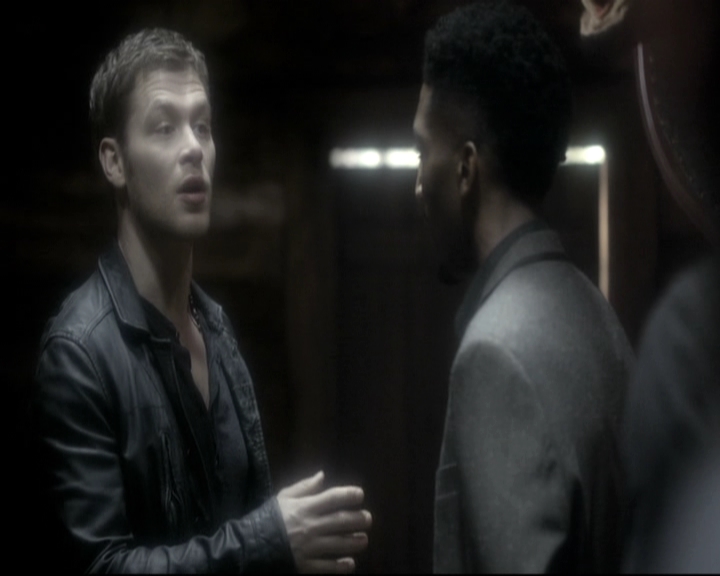 VampireDiariesWorld_dot_nl-TheOriginals_2x11BrotherhoodOfTheDamned0825.jpg