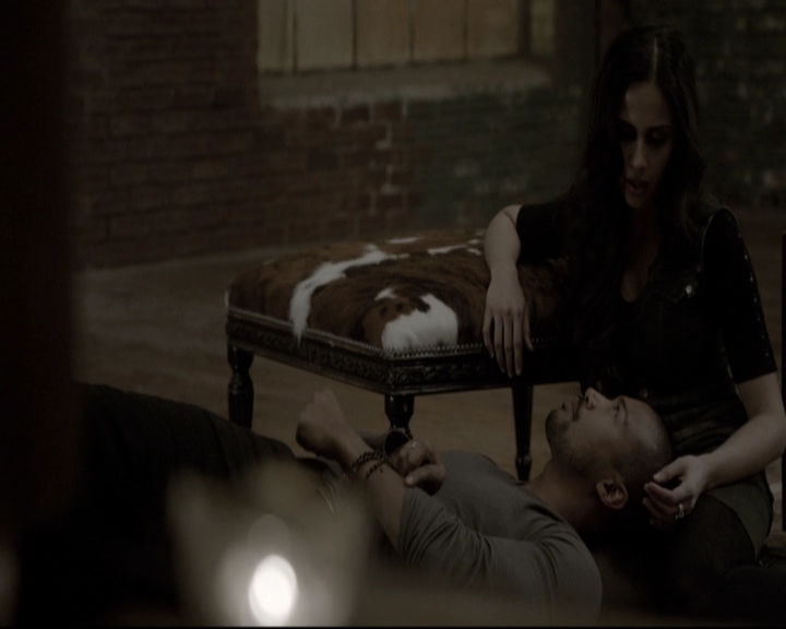 VampireDiariesWorld_dot_nl-TheOriginals_2x11BrotherhoodOfTheDamned2117.jpg