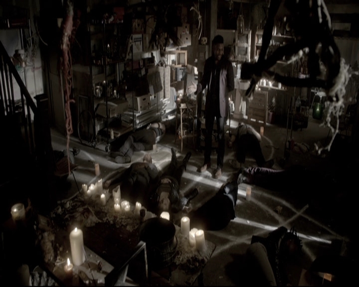 VampireDiariesWorld_dot_nl-TheOriginals_2x12Sanctuary0389.jpg