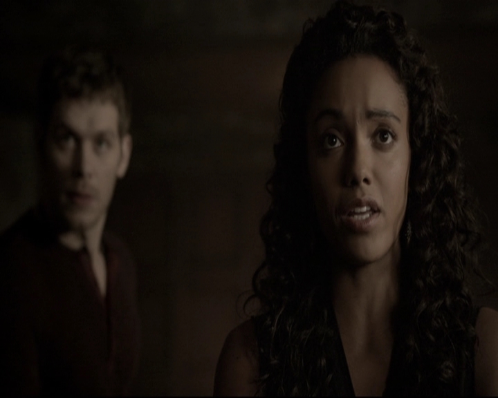 VampireDiariesWorld_dot_nl-TheOriginals_2x13TheDevilIsDamned0117.jpg