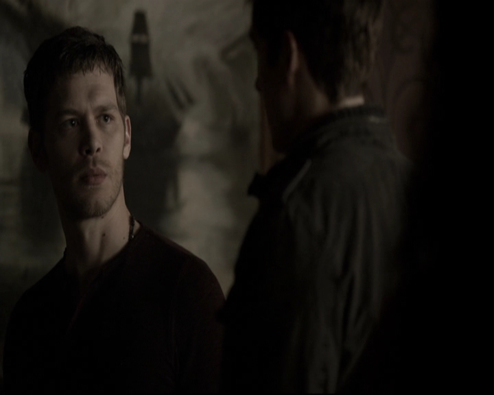 VampireDiariesWorld_dot_nl-TheOriginals_2x13TheDevilIsDamned0401.jpg