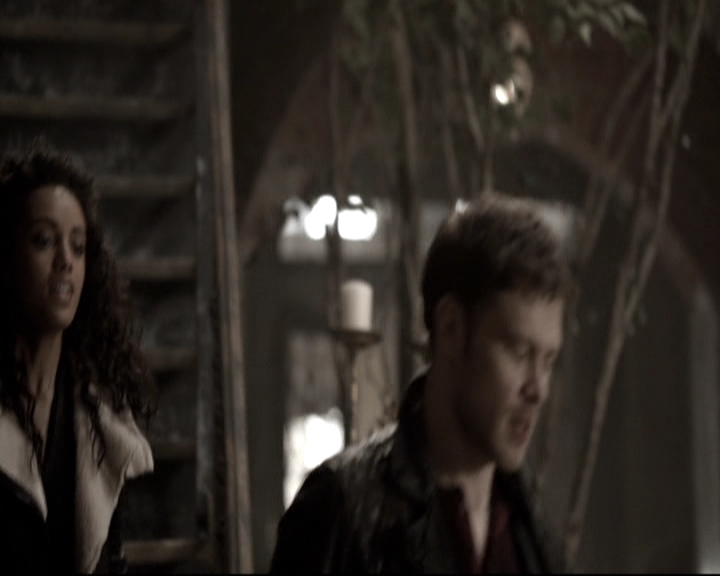 VampireDiariesWorld_dot_nl-TheOriginals_2x13TheDevilIsDamned1027.jpg