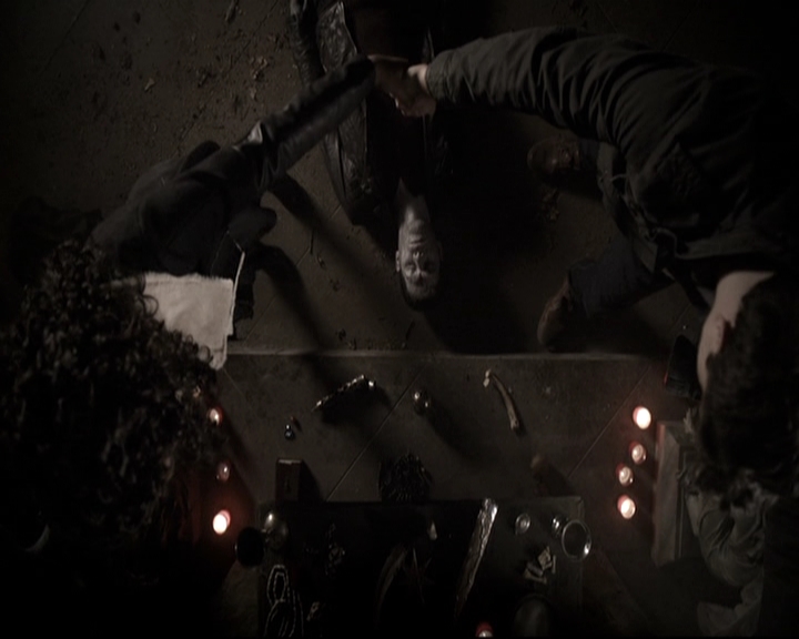 VampireDiariesWorld_dot_nl-TheOriginals_2x13TheDevilIsDamned1897.jpg