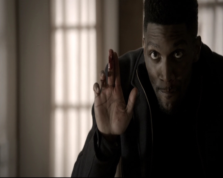 VampireDiariesWorld_dot_nl-TheOriginals_2x13TheDevilIsDamned1909.jpg