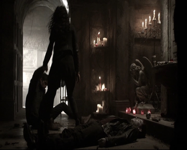 VampireDiariesWorld_dot_nl-TheOriginals_2x13TheDevilIsDamned1992.jpg