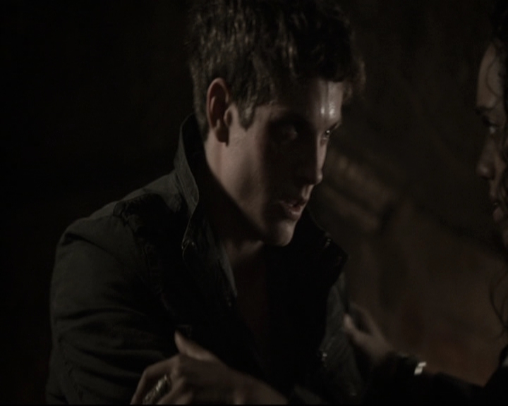 VampireDiariesWorld_dot_nl-TheOriginals_2x13TheDevilIsDamned2009.jpg