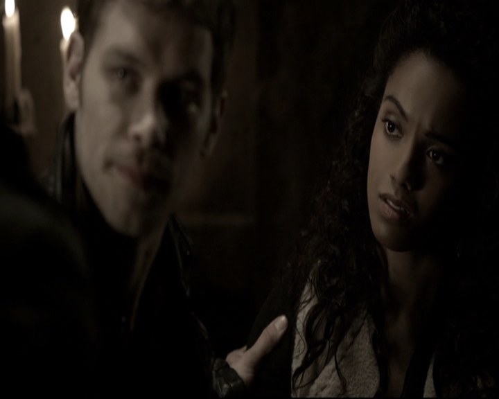 VampireDiariesWorld_dot_nl-TheOriginals_2x13TheDevilIsDamned2102.jpg