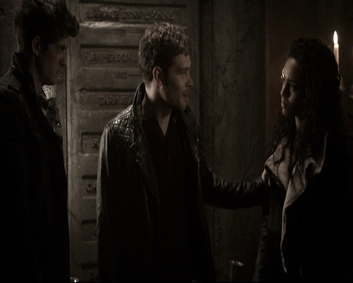 VampireDiariesWorld_dot_nl-TheOriginals_2x13TheDevilIsDamned2106.jpg