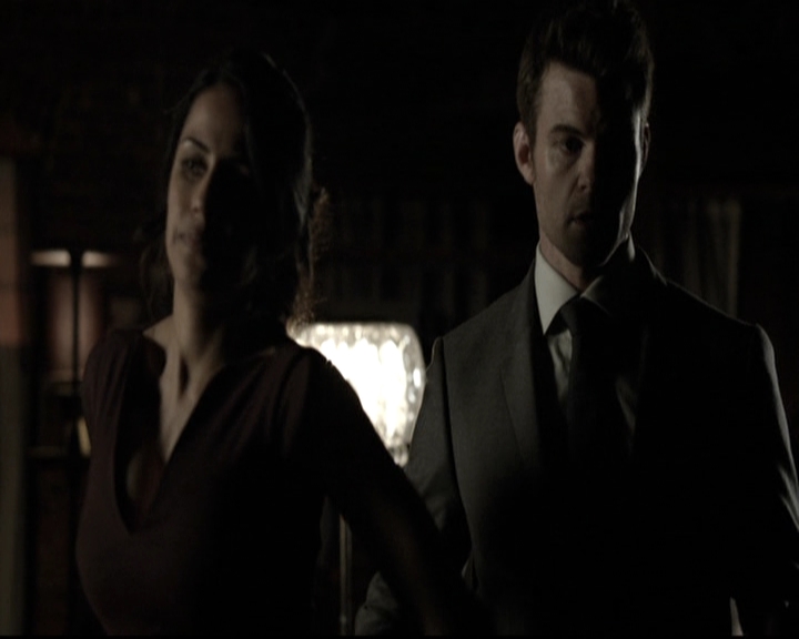 VampireDiariesWorld_dot_nl-TheOriginals_2x15TheyAllAskedForYou1983.jpg