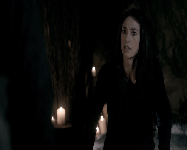 VampireDiariesWorld-dot-nl_TheOriginals-2x16SaveMySoul-DeletedScenes0037.jpg