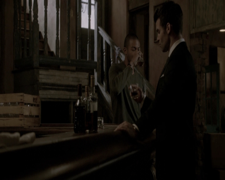 VampireDiariesWorld-dot-nl_TheOriginals-2x18NightHasAThousandEyes-DeletedScenes0053.jpg