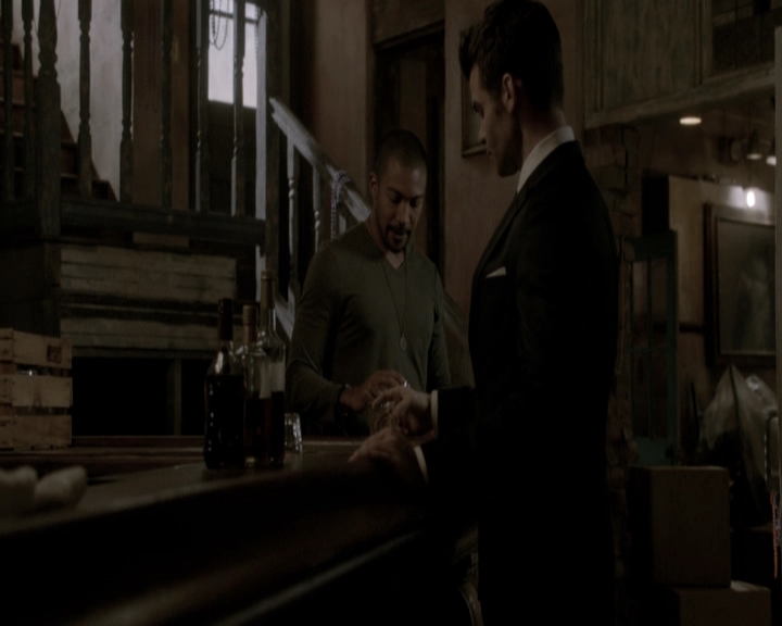 VampireDiariesWorld-dot-nl_TheOriginals-2x18NightHasAThousandEyes-DeletedScenes0057.jpg